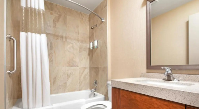 Номер Standard Canadas Best Value Inn-Richmond Hill