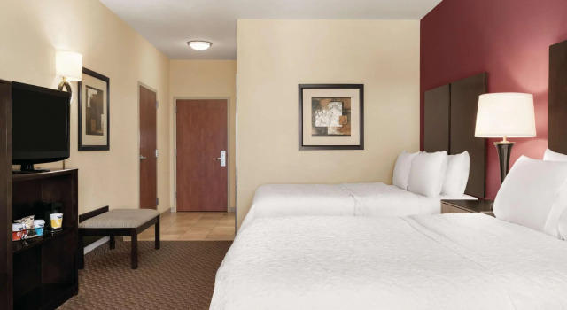 Четырёхместный номер Standard Hampton Inn & Suites Enid
