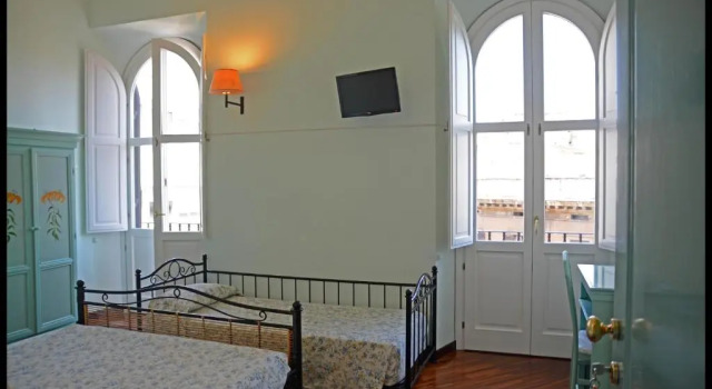 Трёхместный номер Standard Lilium Boutique Hotel