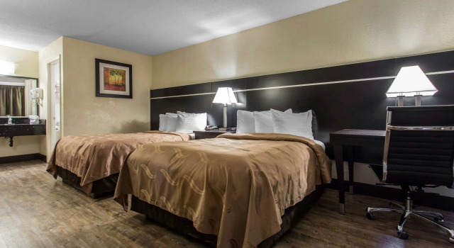 Четырёхместный номер Standard Quality Inn Goose Creek - Charleston