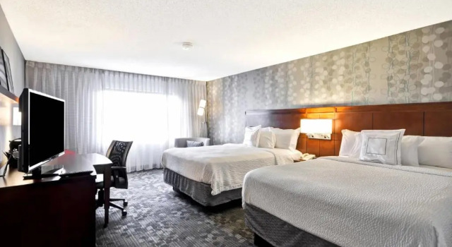 Четырёхместный номер Standard Courtyard by Marriott Jacksonville Airport/ Northeast
