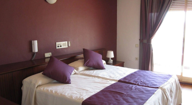 Hotel Victoria, Book Hotel Calafell El Baix Penedès