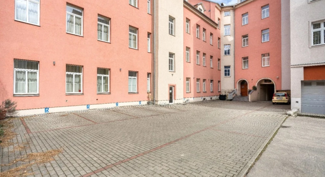Hotel Europa, Забронировать Отель Отели Брно с парковкой, рядом с Главный вокзал Брно, Парковка