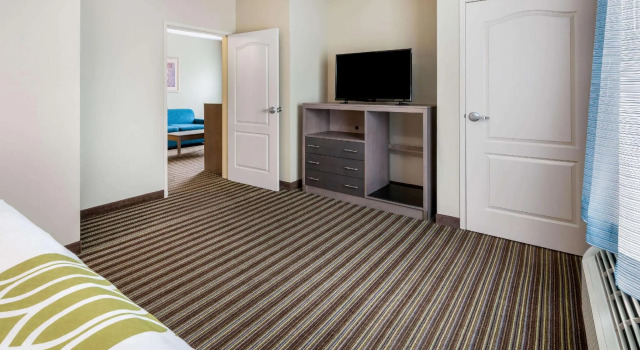 Двухместный люкс c 1 комнатой La Quinta Inn & Suites by Wyndham Broussard - Lafayette Area