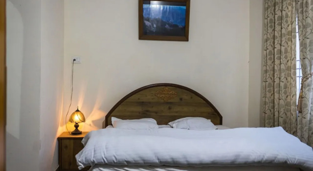 OYO 13385 Home Peaceful 1BHK Dharamshala, Забронировать Отель Дхармсала штат Химачал-Прадеш, рядом с HPCA Stadium