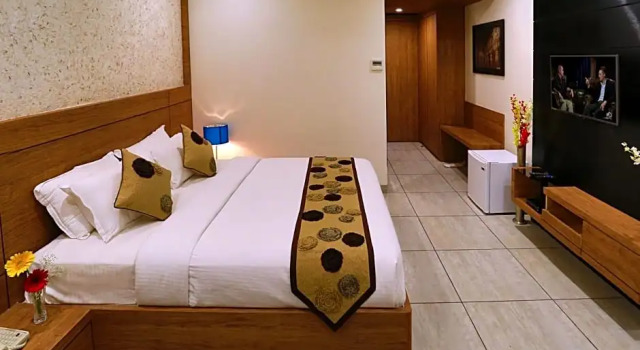 Номер Premium Grand Kailash Hotel