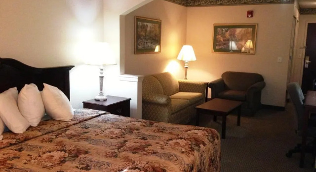 American Inn & Suites - High Point NC, Prenota Hotel High Point Carolina del Nord