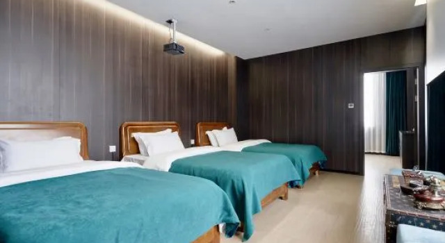 Люкс Kangding Kexiu Ambok Homestay (318 National Road)