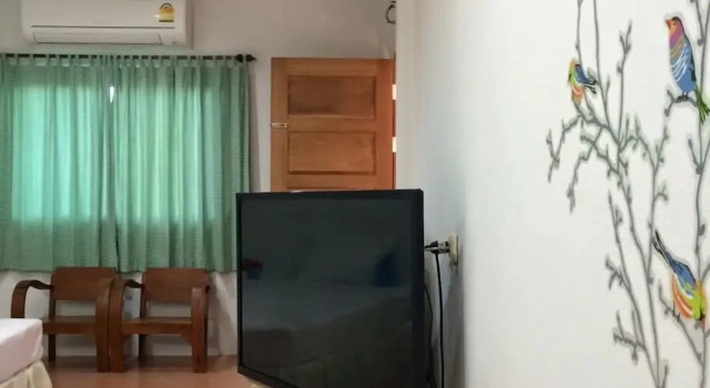 Двухместный семейный номер Standard с балконом J.Holiday Inn Krabi