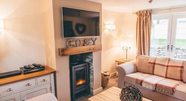1 & 3 Rose Cottages, Varaa Hotelli Endon Staffordshire