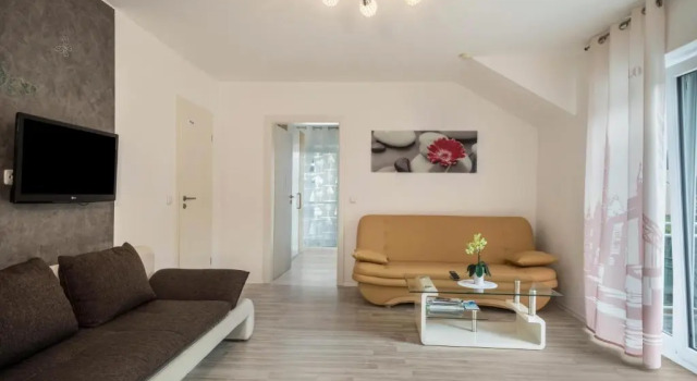 Familien-apartment 2, Reserva ahora Apartamento Hoteles en Baden-Wurtemberg con aparcamiento, Aparcamiento