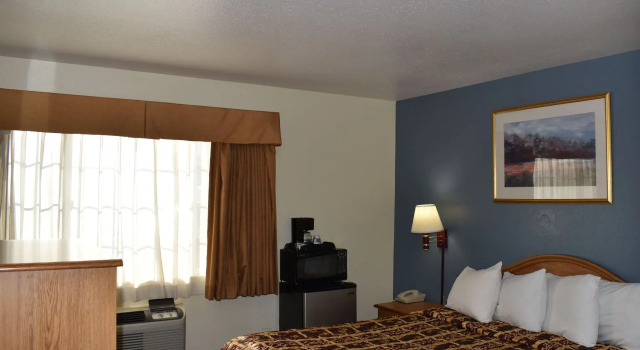 Travelodge Inn Medford, Rezerwuj Mini-hotel Mini-hotele w Rogue Valley, Mini-hotel