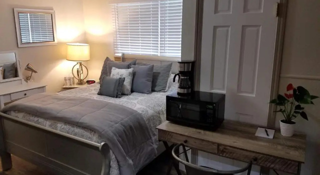 Номер Deluxe Home Away From Home