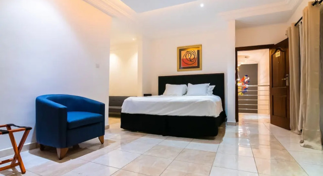 Номер Executive KoKo Palm Inn LTD