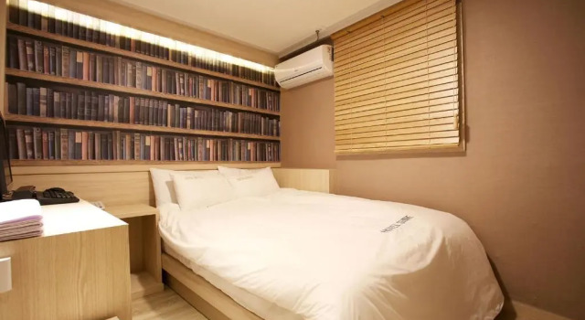 Standard Doppel Zimmer Shine Hotel