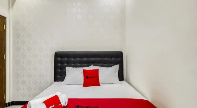 RedDoorz Syariah near Bandara Adisucipto Yogyakarta, Rezervovat Hotel 3hvězdičkové hotely v Yogyakarta Province, 3*