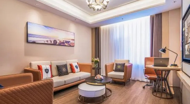Люкс Deluxe Vienna International Hotel (Zhaotong Wuyue Plaza)