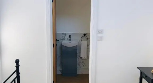 Exeter city centre entire house with parking, Book Hotel Hoteller i Exeter med parkering, nær Exeter St Davids Train Station, Parkering