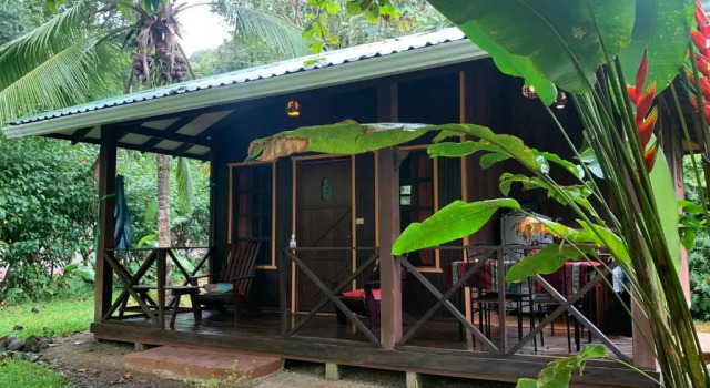 Cabinas Coco Lindo, Rezervovat Hotel Hotely v Puntarenas s parkováním, Parkování
