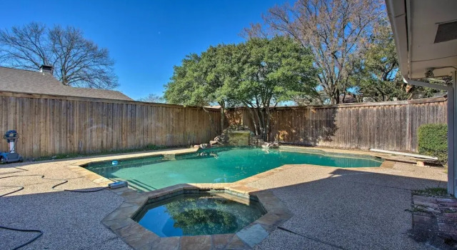 Коттедж Richardson Home w/ Pool, Hot Tub & Arcade Games