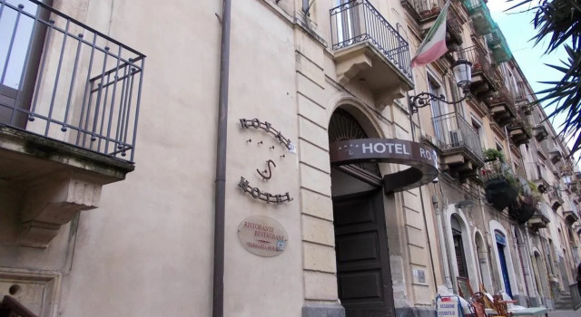 Hotel Royal, Забронировать Отель Отели Катании 4 звезды, рядом с Парк Вилла Беллини, 4*