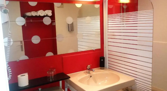 Одноместный номер Standard Logis Hôtel Le Merle Blanc