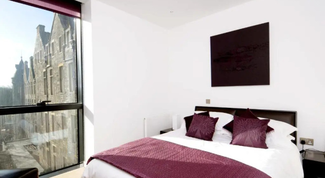 273 Stylish 2 bedroom apartment in the Quartermile development - offers private parking, Забронировать Апартаменты/квартира Эдинбург Midlothian, рядом с Национальный музей Шотландии