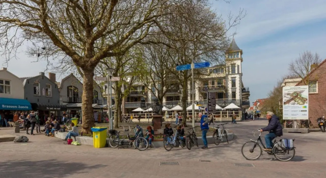 High-quality Holiday Apartment Right in the Center of Domburg, Book Apartment Domburg 