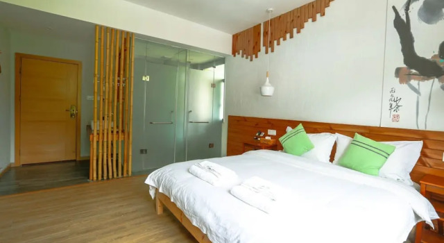 Двухместный номер Standard с видом на горы Bajie Youth Hostel National Forest Park