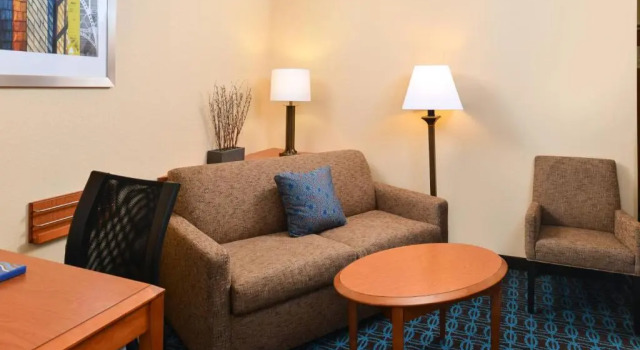 Студия Fairfield Inn & Suites Bloomington