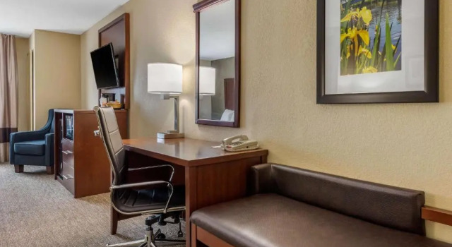Двухместный люкс Comfort Suites Dayton-Wright Patterson