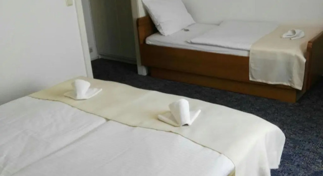 Трёхместный номер Standard Hotel Carolinenhof