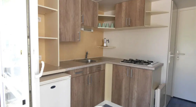 Бунгало с 2 комнатами с балконом Camping Azahar