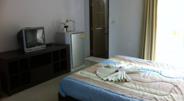 Baan Tonnam Guesthouse, Забронировать Отель Патонг-Бич остров Пхукет
