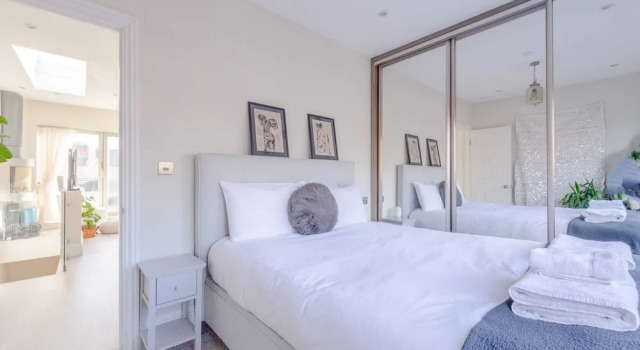 Двухместные апартаменты с балконом Airy & Modern 1BD Flat in Maida Vale