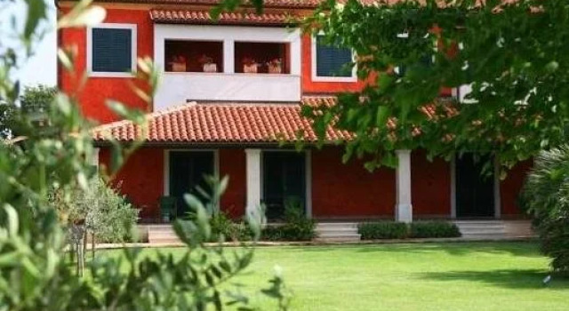 Rooms Alla Beccaccia, Rezerwuj Hotel Hotele w Valbandon z basenem, Basen