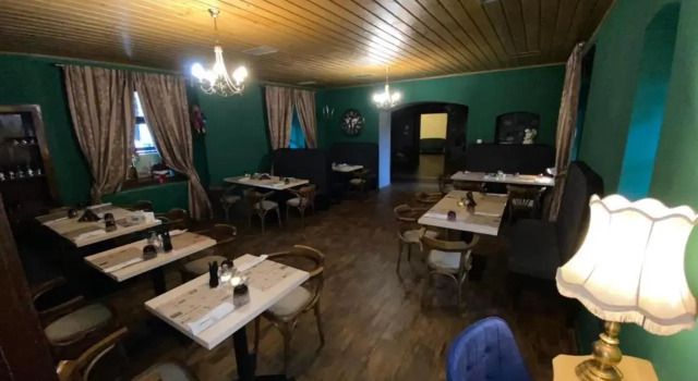 La Mosie, Đặt Khách sạn Khách sạn ở Hateg có hồ bơi, Hồ bơi