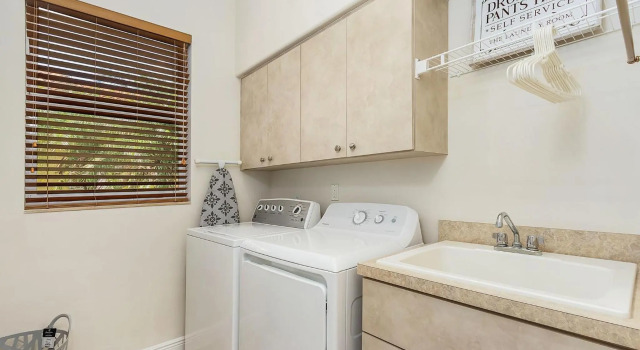 Private Luxury Villa with Heated Pool & Spa, Game Room, & Kayaks - Villa Coral Breeze - Roelens
