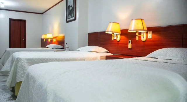 Habitación triple Estándar REGAL HOTEL