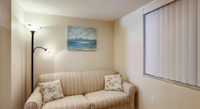 Land's End 303 Building 6 Updated / Beachfront Condo!