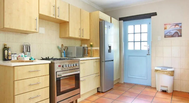 Коттедж с 3 комнатами Hout Bay Beach Cottage