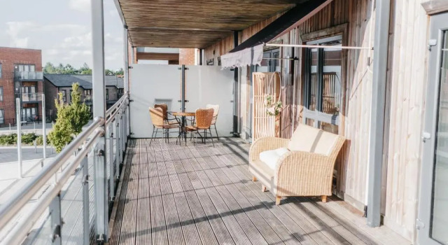 Oakgrove Apartment - 2 Bedroom with Terrance, Varaa Huoneisto Asunnot kohteessa Merseyside, Huoneisto