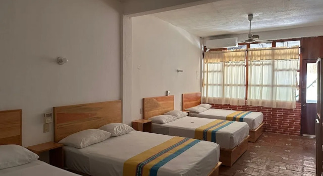 Четырёхместный семейный номер Standard Hotel y Bungalows Acuario