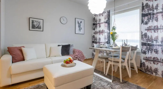 Tuomas´ luxurious suites, Kaakkuri, Забронировать Отель Отели Рованиеми с парковкой, рядом с Rovaniemi Church, Парковка