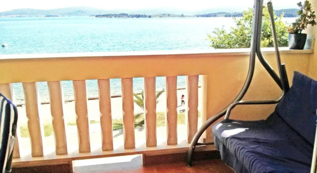 Апартаменты Beach Apartment Sveti Filip i Jakov
