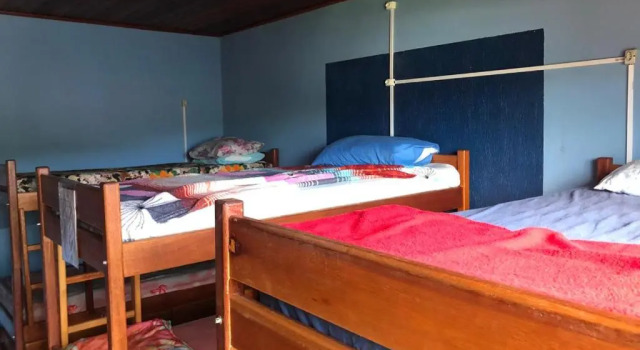 Кровать в общем номере Magia do Mar Hostel
