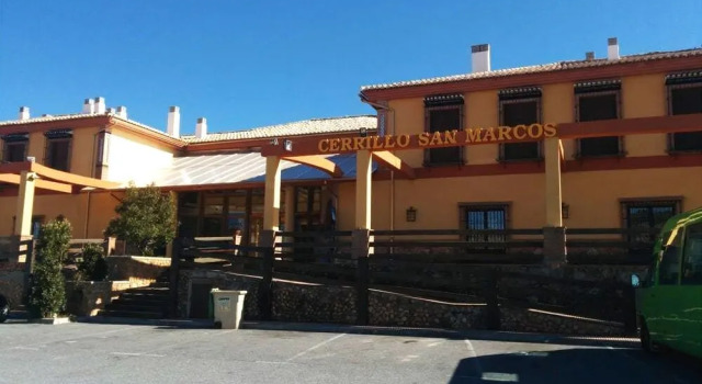 Hotel Restaurante Cerrillo de San Marcos, Book Hotel Diezma Andalusien