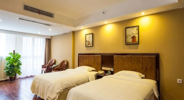 GreenTree Inn Chengdu high-tech Development West Zone Shidai Tian Street Express Hotel, Boek Hotel Hotels in Chengdu met parkeren, Parkeren