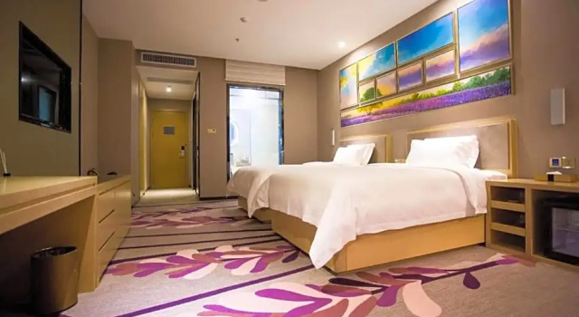 Двухместный номер Deluxe Lavande Hotel Huizhou Yuanzhou