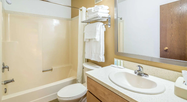 Четырёхместный люкс Clarion Hotel & Suites Fairbanks near Ft Wainwright